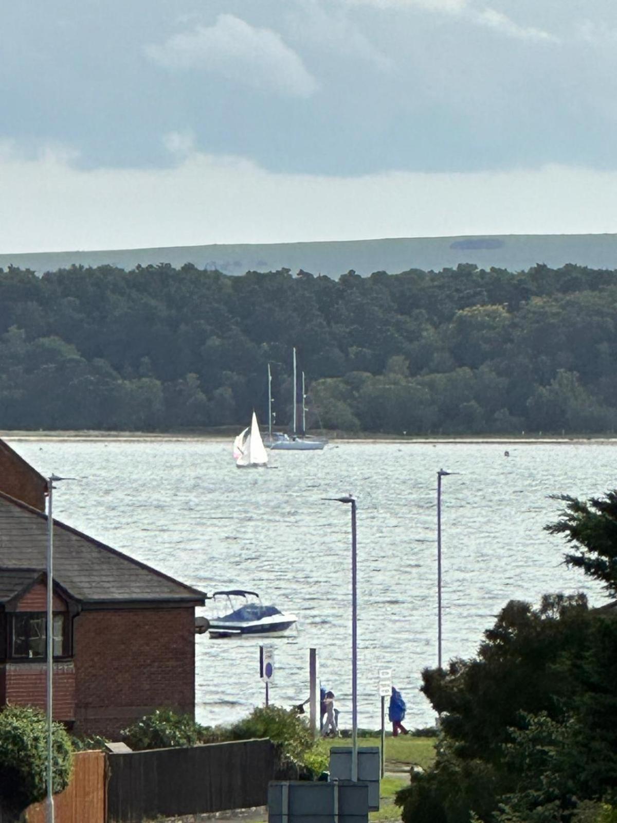 Апартаменты Brownsea Island View Penthouse Пул Экстерьер фото